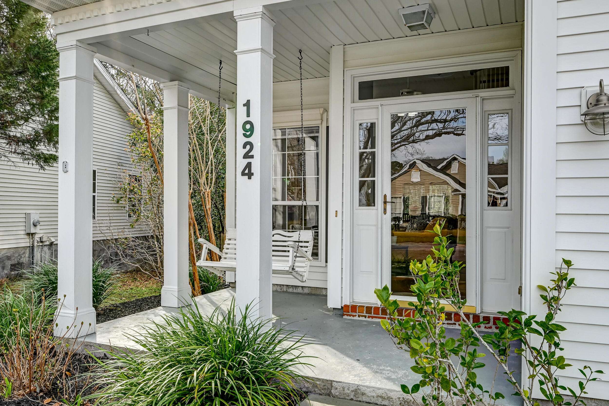 Charleston, SC 29414,1924 Treebark Dr