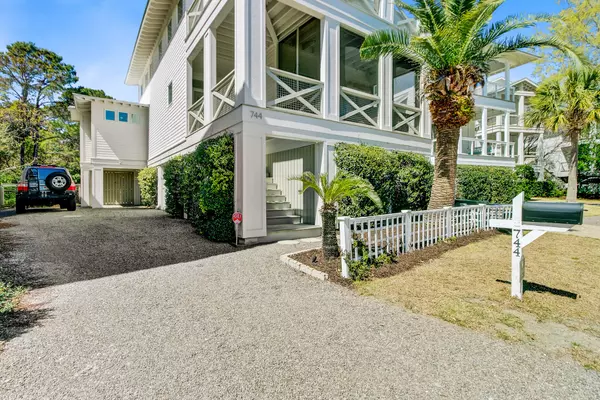 Mount Pleasant, SC 29464,744 Gate Post Dr