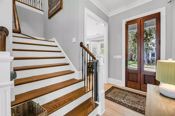 Charleston, SC 29492,165 King George St