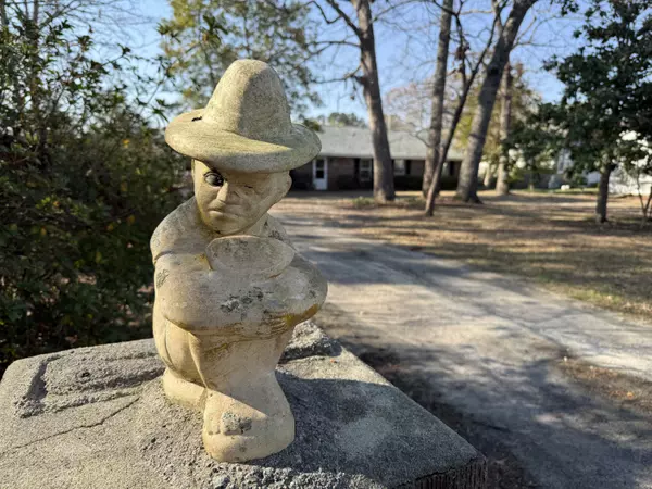 Bonneau, SC 29431,305 Lake Moultrie Dr