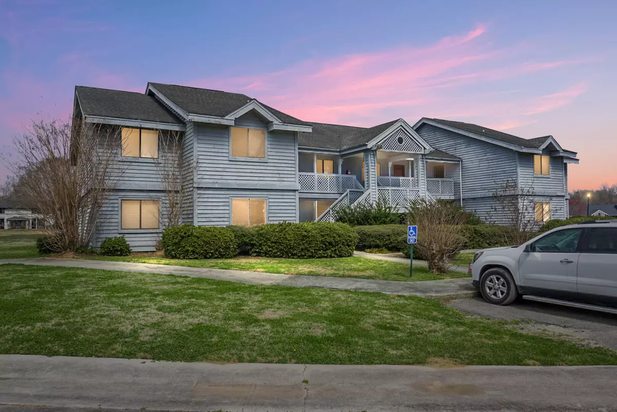 Moncks Corner, SC 29461,2608 Hidden Cove Dr
