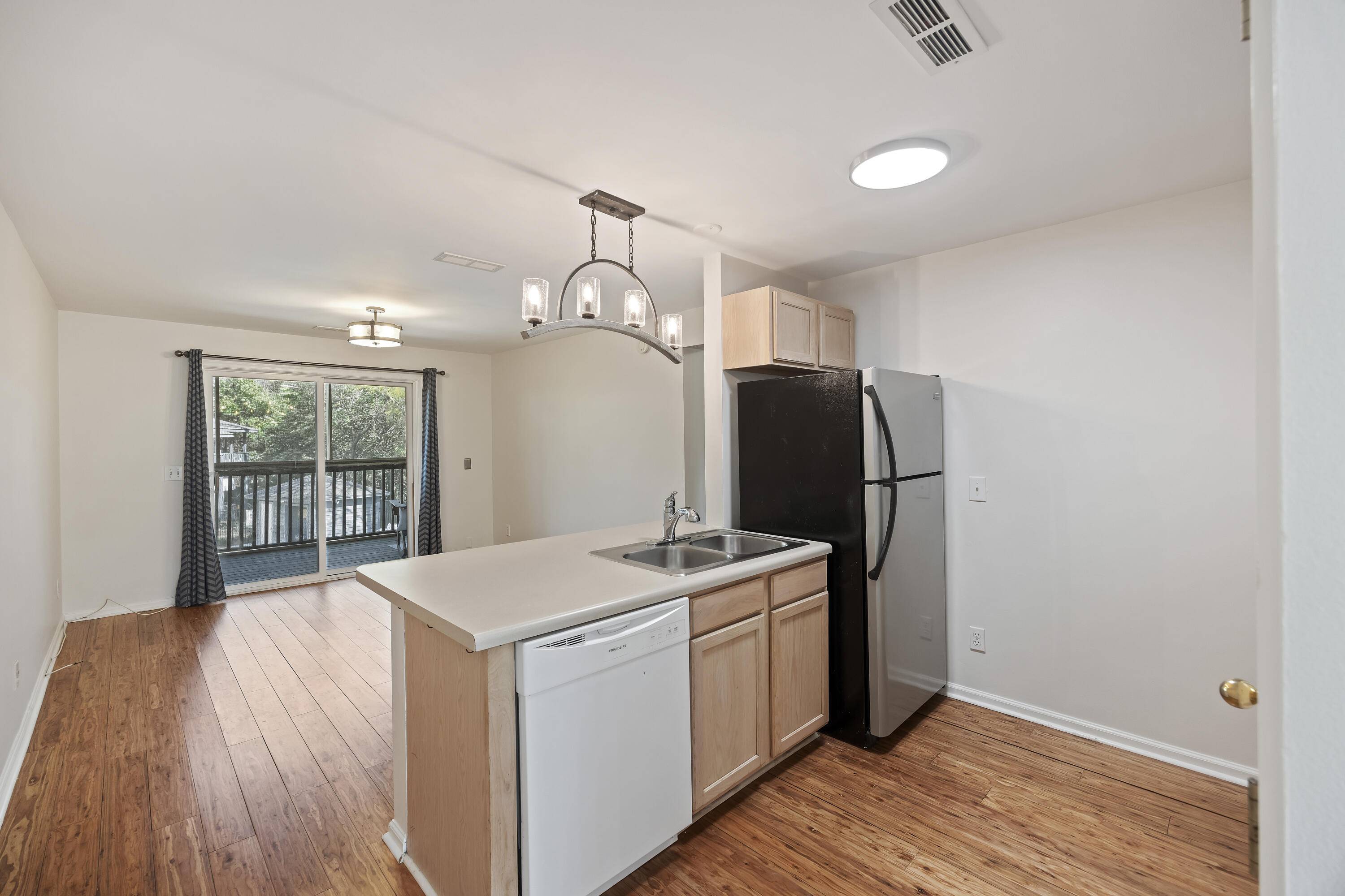 Charleston, SC 29412,1530 Fort Johnson Rd #3f
