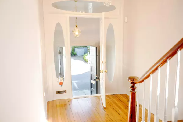 Charleston, SC 29401,157 Tradd St