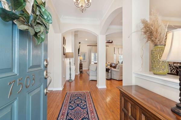 Hanahan, SC 29410,7503 Hawks Cir