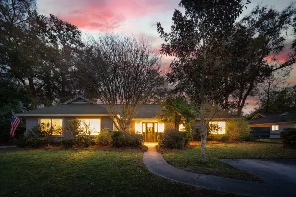1327 Bob White Dr, Charleston, SC 29412