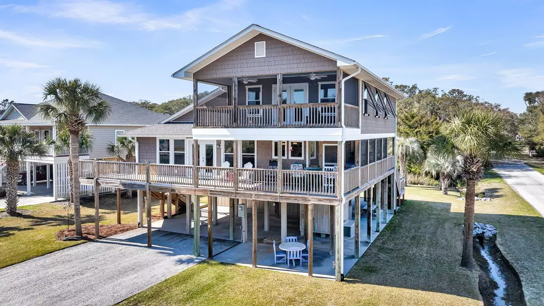 601 Pompano Rd, Edisto Island, SC 29438