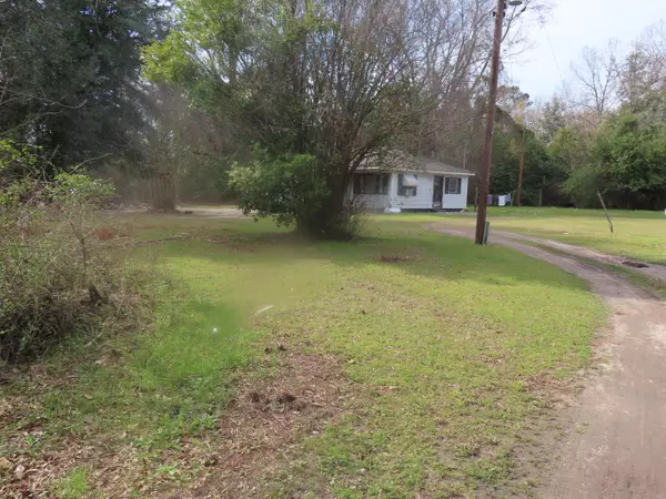 183 Oilers Dr, Eutawville, SC 29048