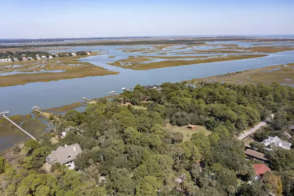 Folly Beach, SC 29439,410 E Indian Ave