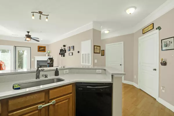 Charleston, SC 29412,1025 Riverland Woods Pl #116