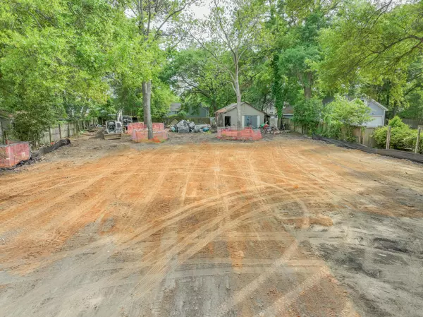 Mount Pleasant, SC 29464,295 W Coleman Blvd