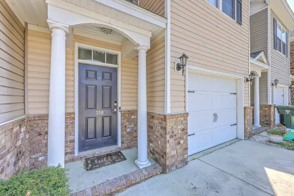 Summerville, SC 29486,118 Lamplighter Ln