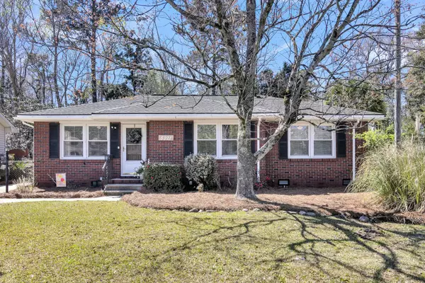 5921 Oak St, Hanahan, SC 29410