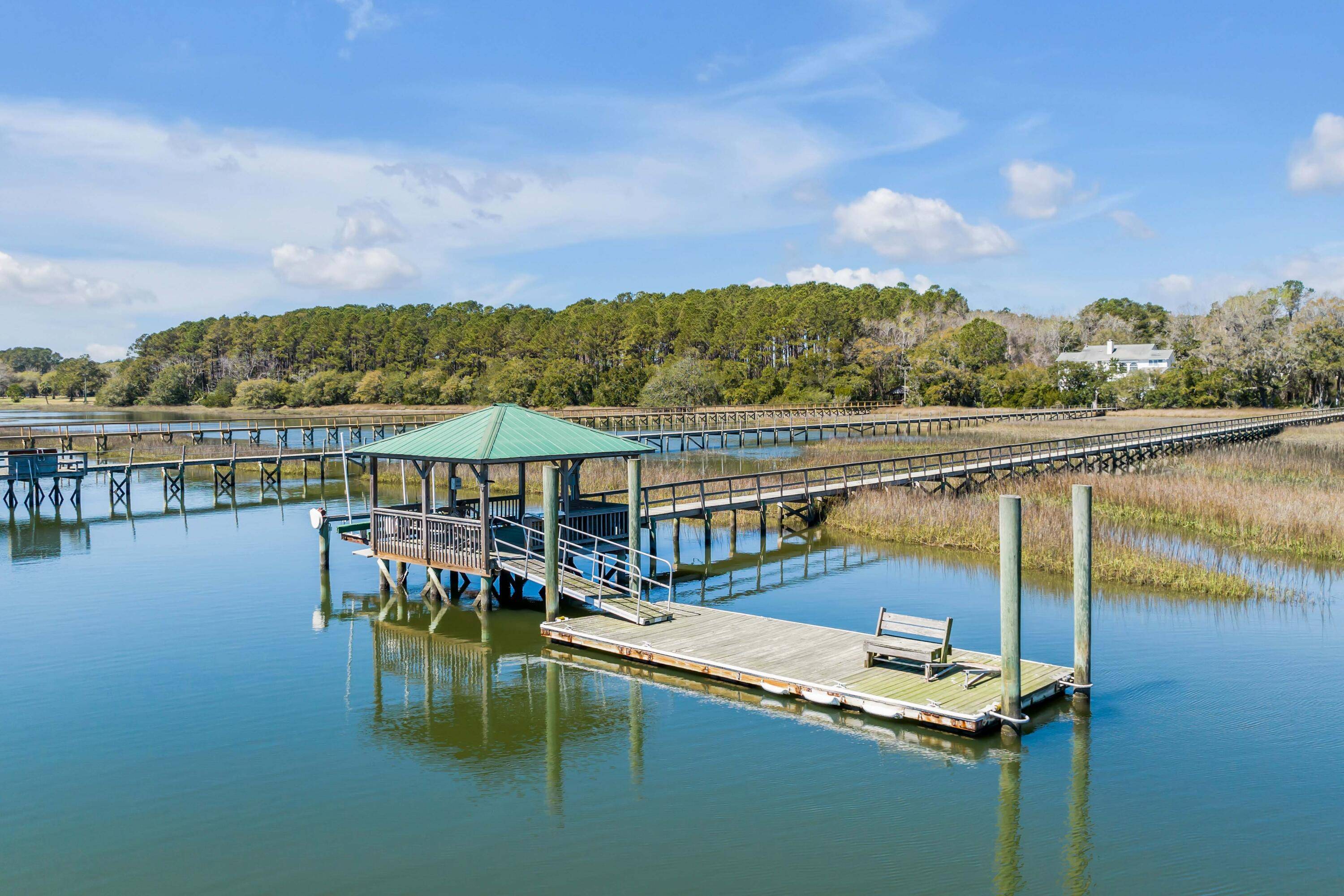 1988 Long Creek Rd, Wadmalaw Island, SC 29487