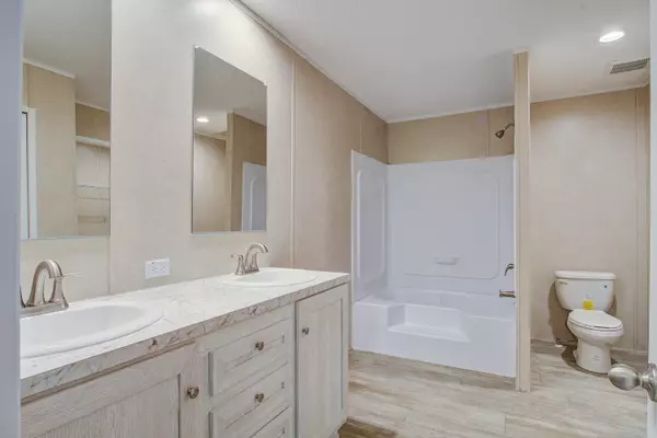 Summerville, SC 29486,413 Peacock Ln