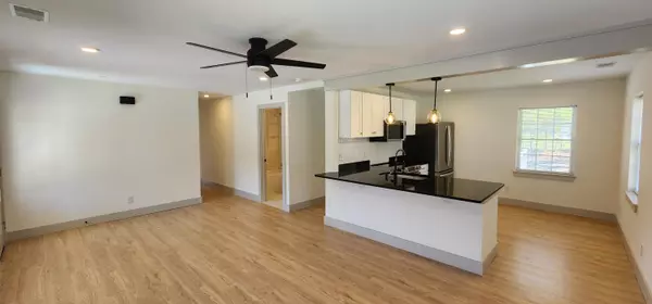 Vance, SC 29163,117 Redglobe Ct