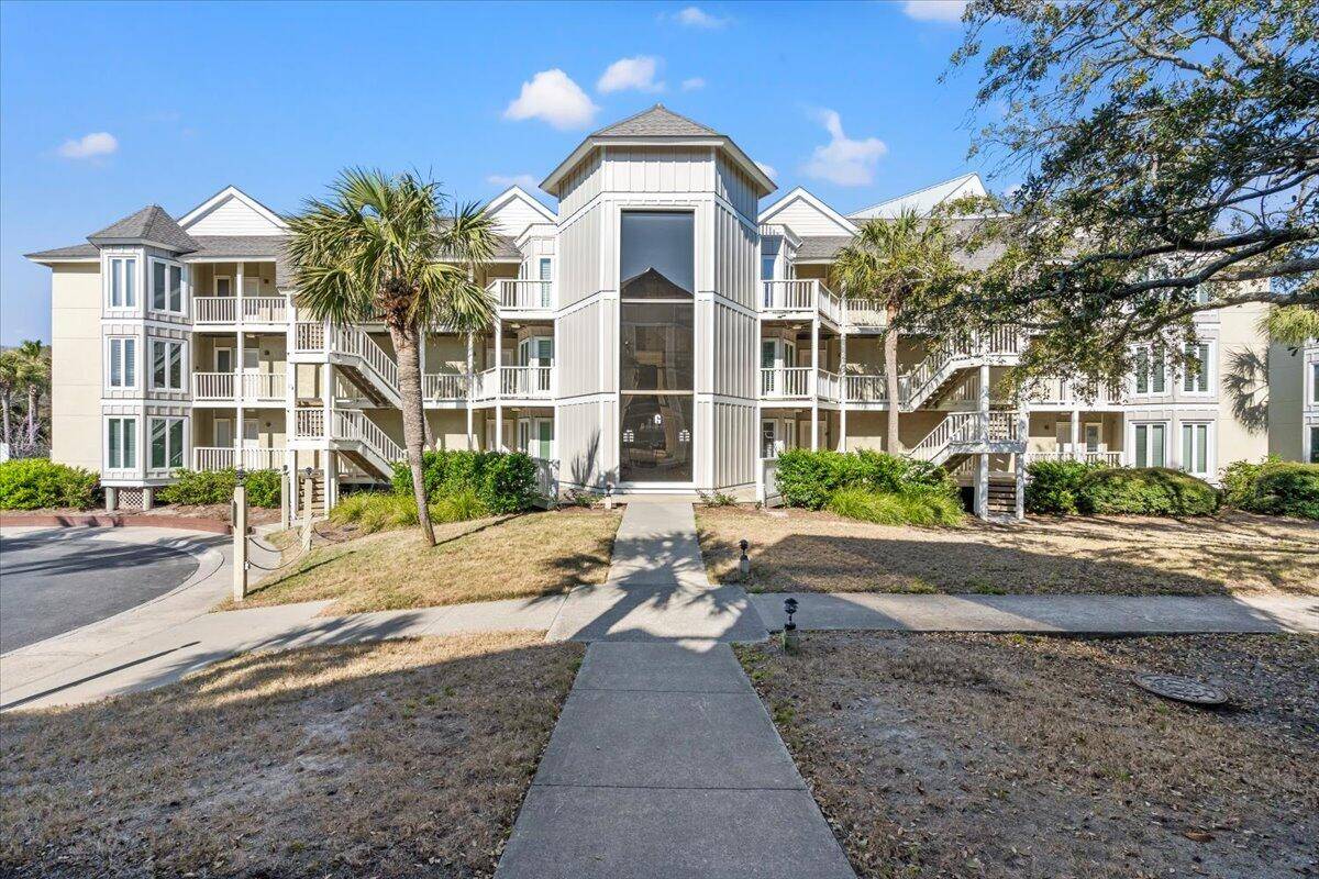 Isle Of Palms, SC 29451,9000 Palmetto Dr #G203