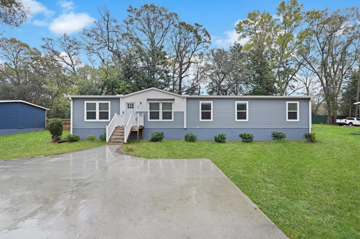 Beaufort, SC 29907,98 Sams Point Rd