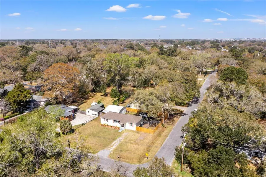 1526 Chandler St, Charleston, SC 29412