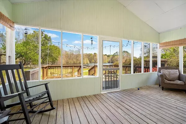 Eutawville, SC 29048,273 Belvedere Dr