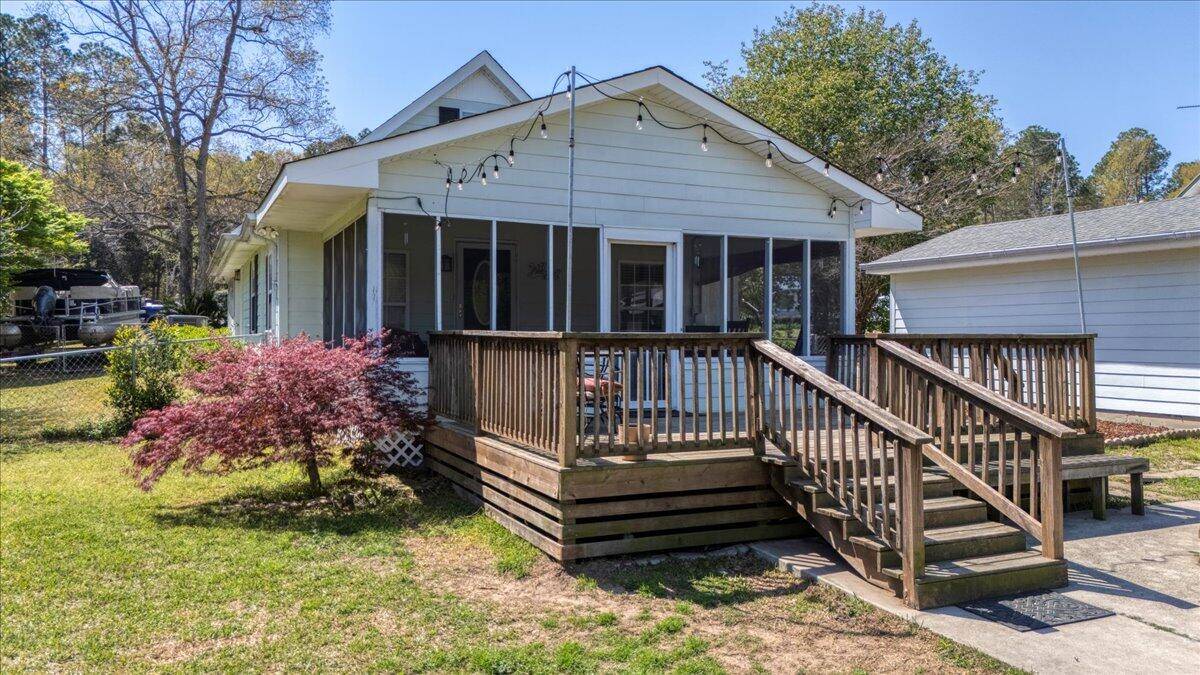 Eutawville, SC 29048,273 Belvedere Dr