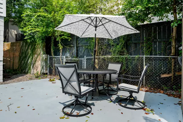 Charleston, SC 29403,Address not disclosed