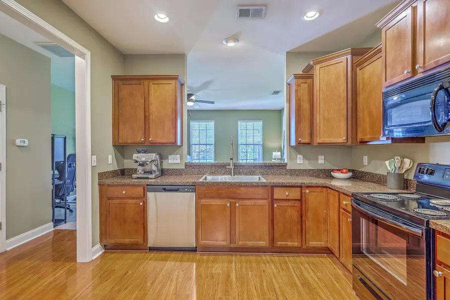 309 Hemingway Cir, Summerville, SC 29483