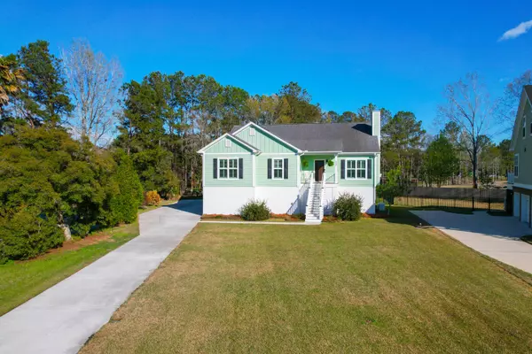 Ravenel, SC 29470,4281 Jacobs Point Ct