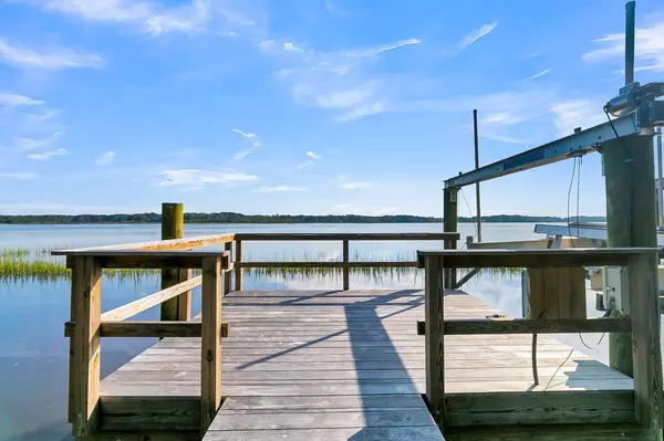 Ravenel, SC 29470,4362 Lady Banks Ln