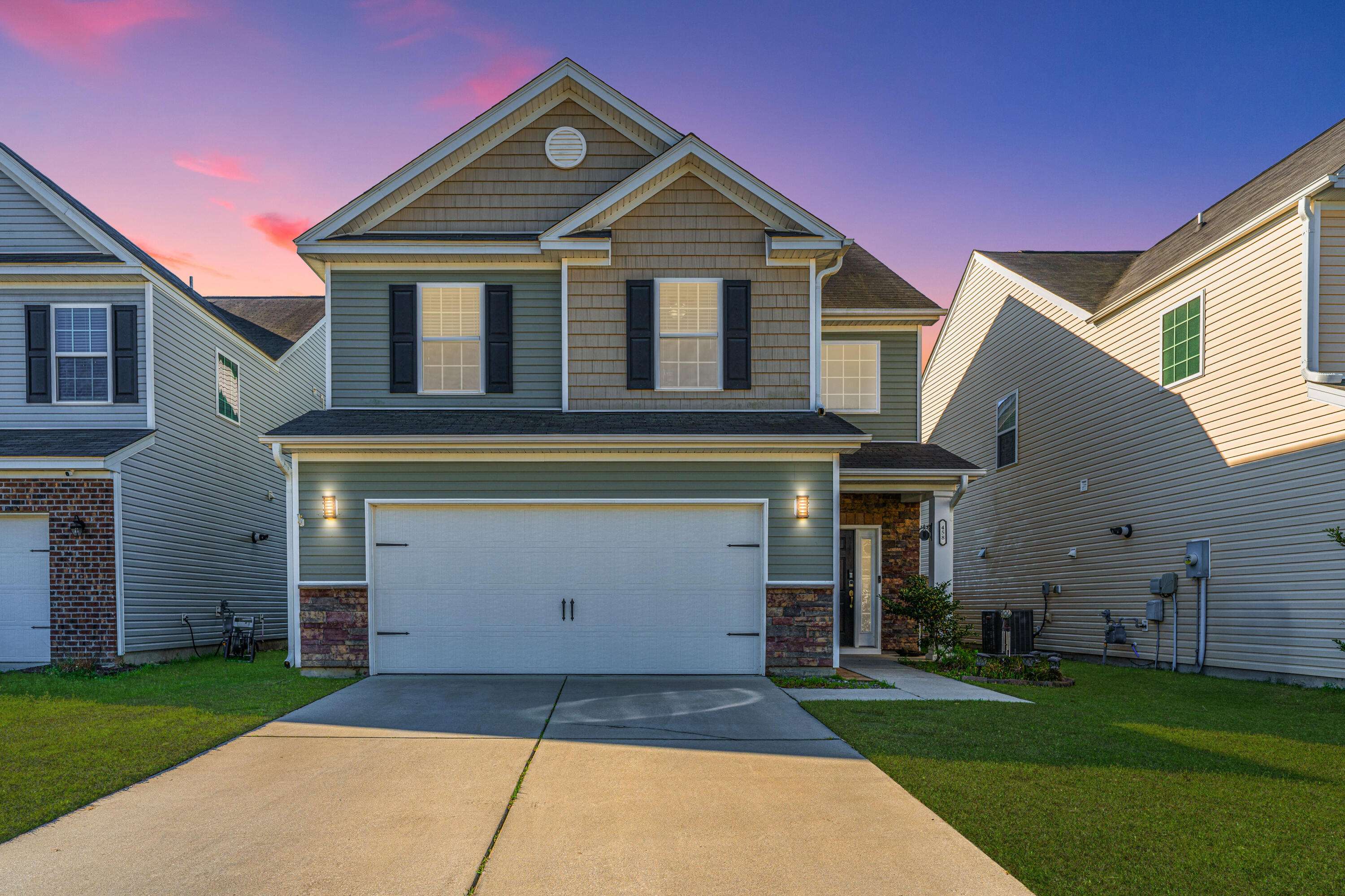 458 Whispering Breeze Ln, Summerville, SC 29486