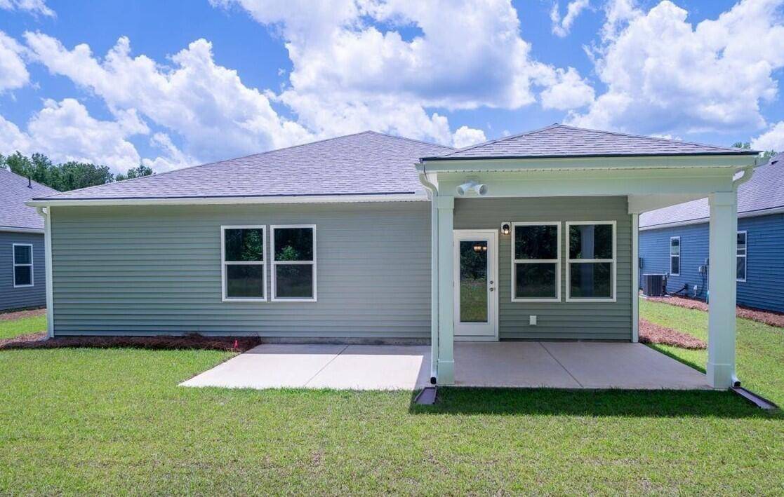 Huger, SC 29450,124 Royal Cainhoy Way