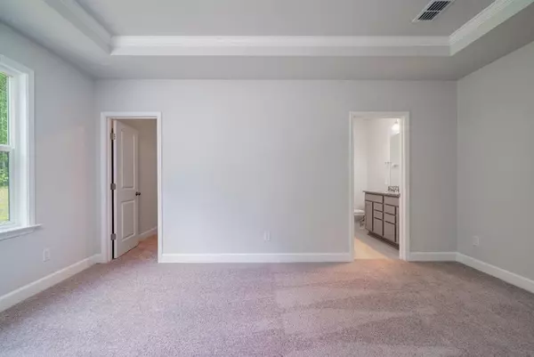 Huger, SC 29450,124 Royal Cainhoy Way