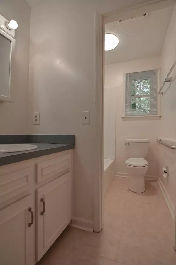 Summerville, SC 29483,112 Barshay Dr