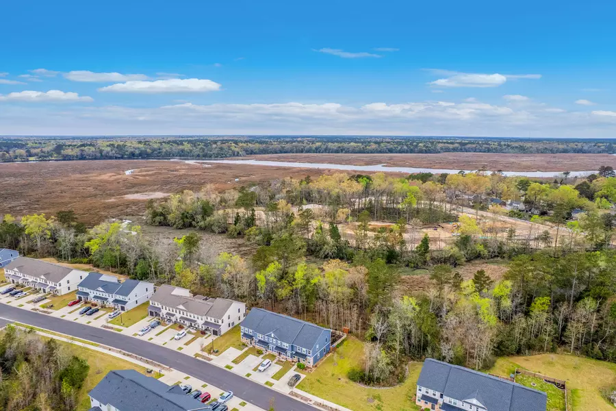 7803 Park Gate Dr, Charleston, SC 29418