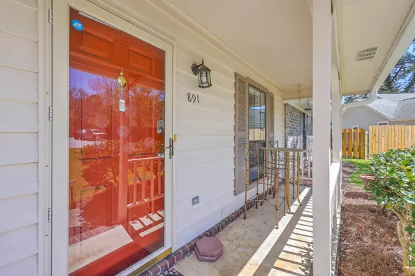 Mount Pleasant, SC 29464,891 Wynford Ct