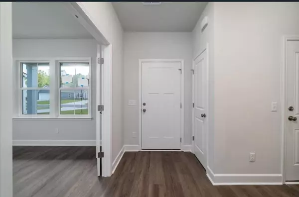 Huger, SC 29450,125 Royal Cainhoy Way