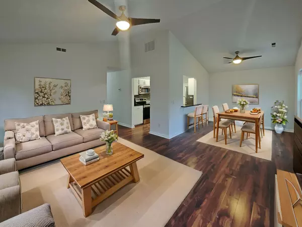 Summerville, SC 29483,117 Coronet St