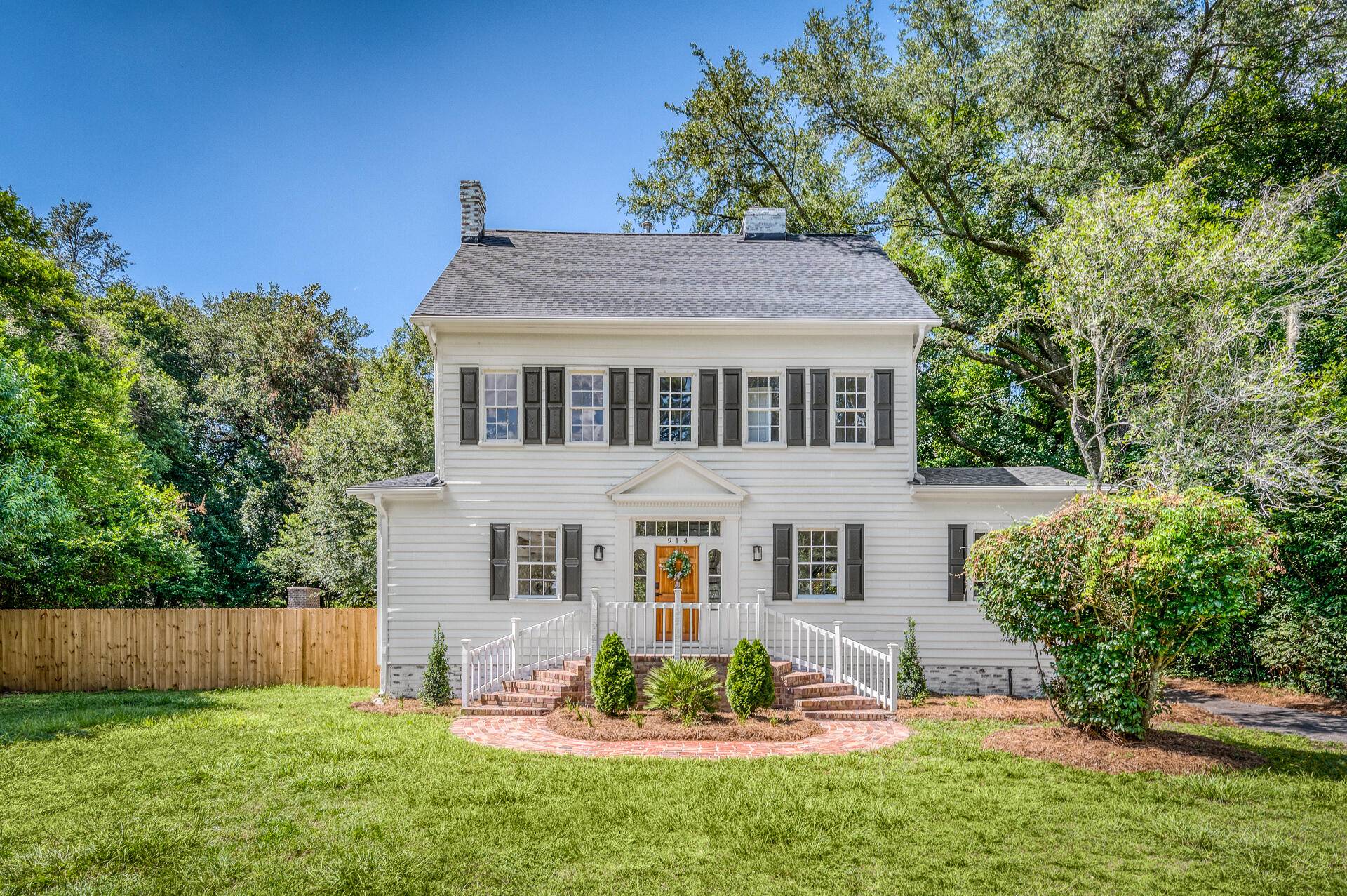 914 S Main St, Summerville, SC 29483