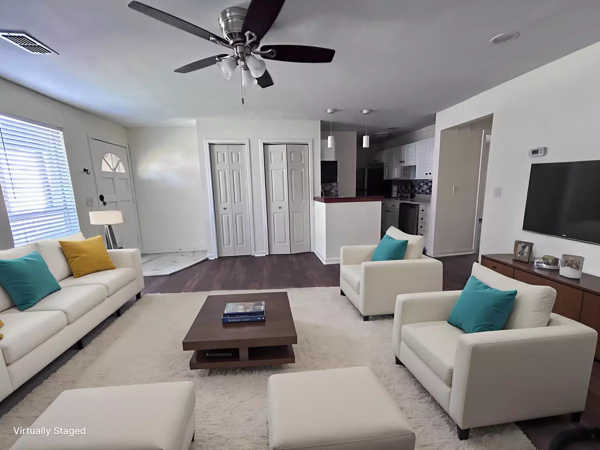 North Charleston, SC 29418,7945 Edgebrook Cir #B