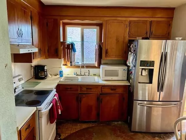 North Charleston, SC 29418,4228 Oakridge Dr