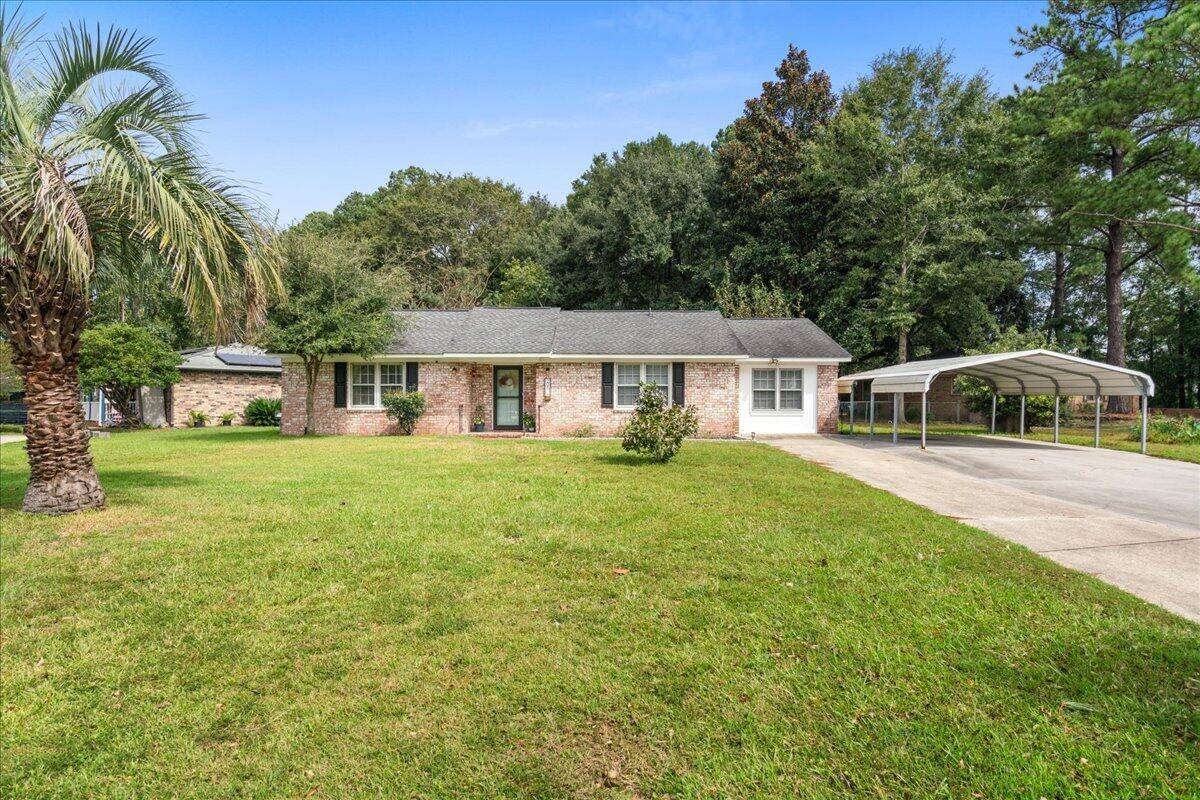 Summerville, SC 29483,208 James St