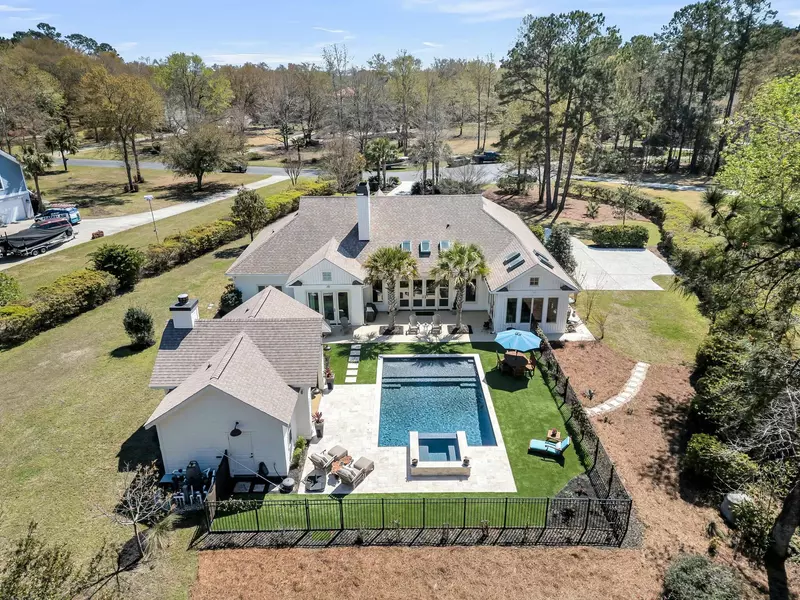 7858 Gull Bay Dr, Awendaw, SC 29429