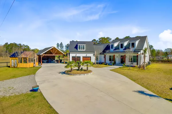 614 Cummings Chapel Rd, Ridgeville, SC 29472