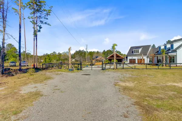 Ridgeville, SC 29472,614 Cummings Chapel Rd