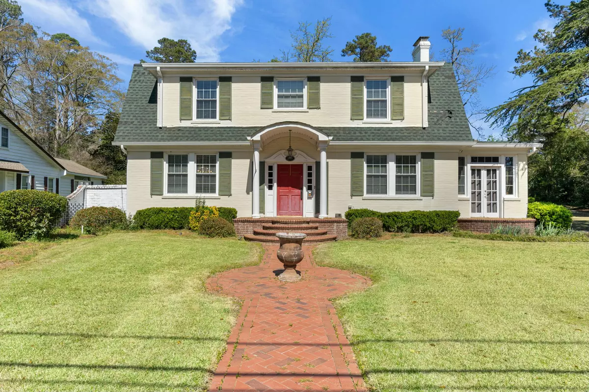 Orangeburg, SC 29115,1848 Broughton St