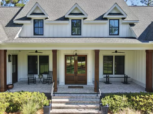 Ravenel, SC 29470,4086 Lady Banks Ln