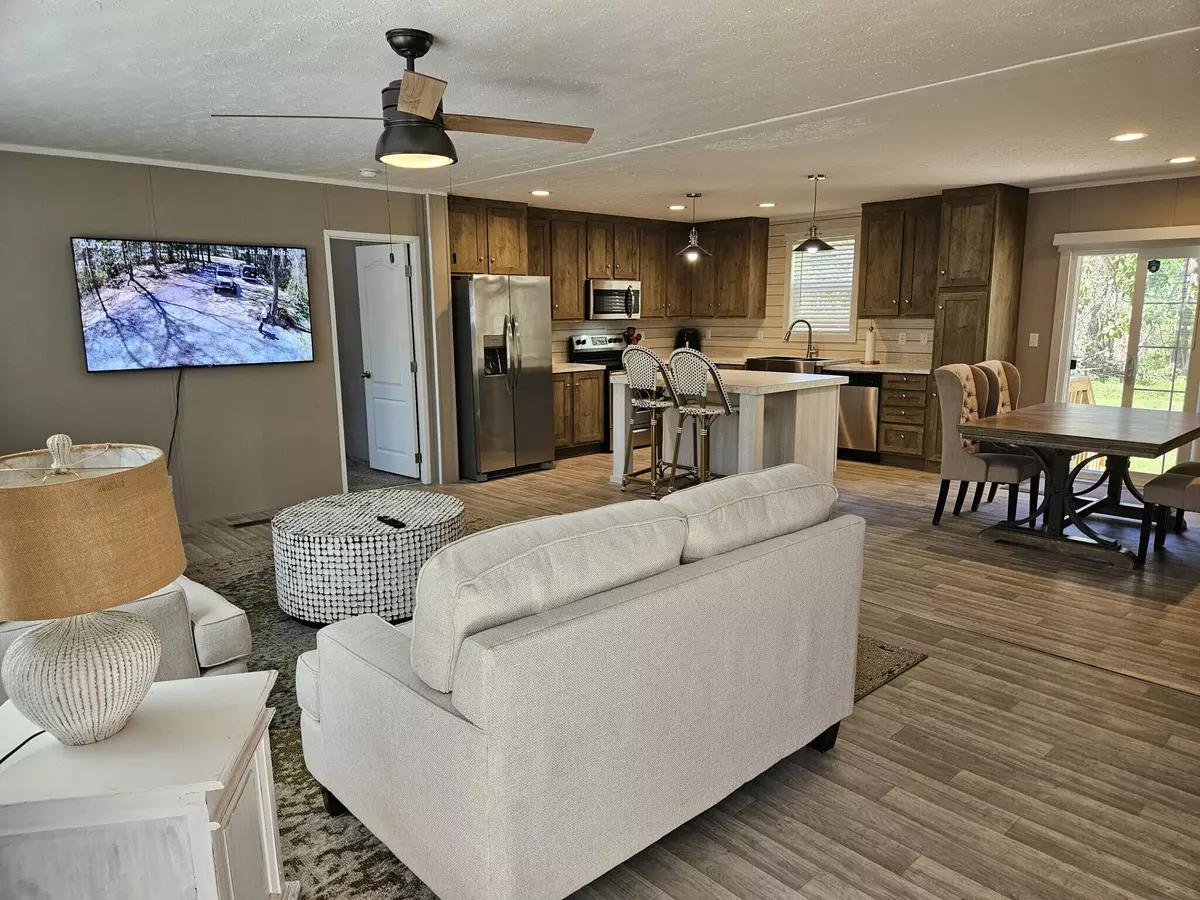 Huger, SC 29450,4532 S Carolina #41