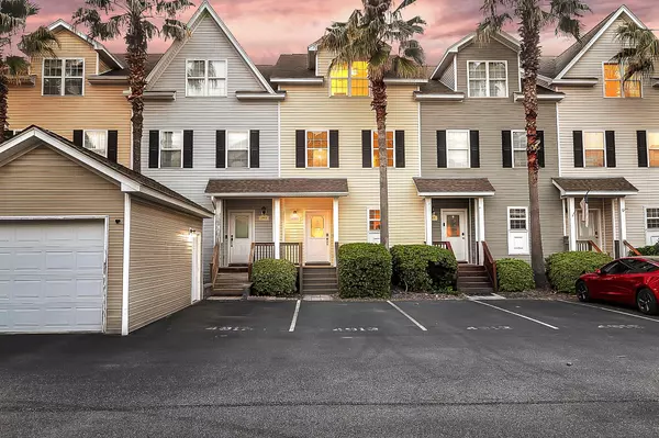 4913 Lake Palmetto Ln,  North Charleston,  SC 29418