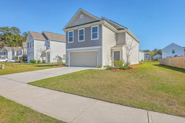 436 Thoroughbred Dr, Moncks Corner, SC 29461