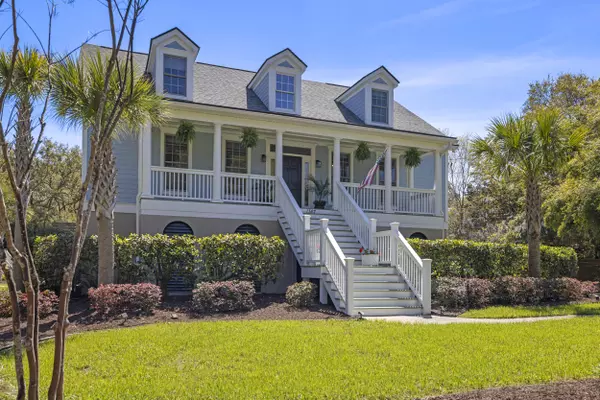 1367 N Edgewater Dr, Charleston, SC 29407