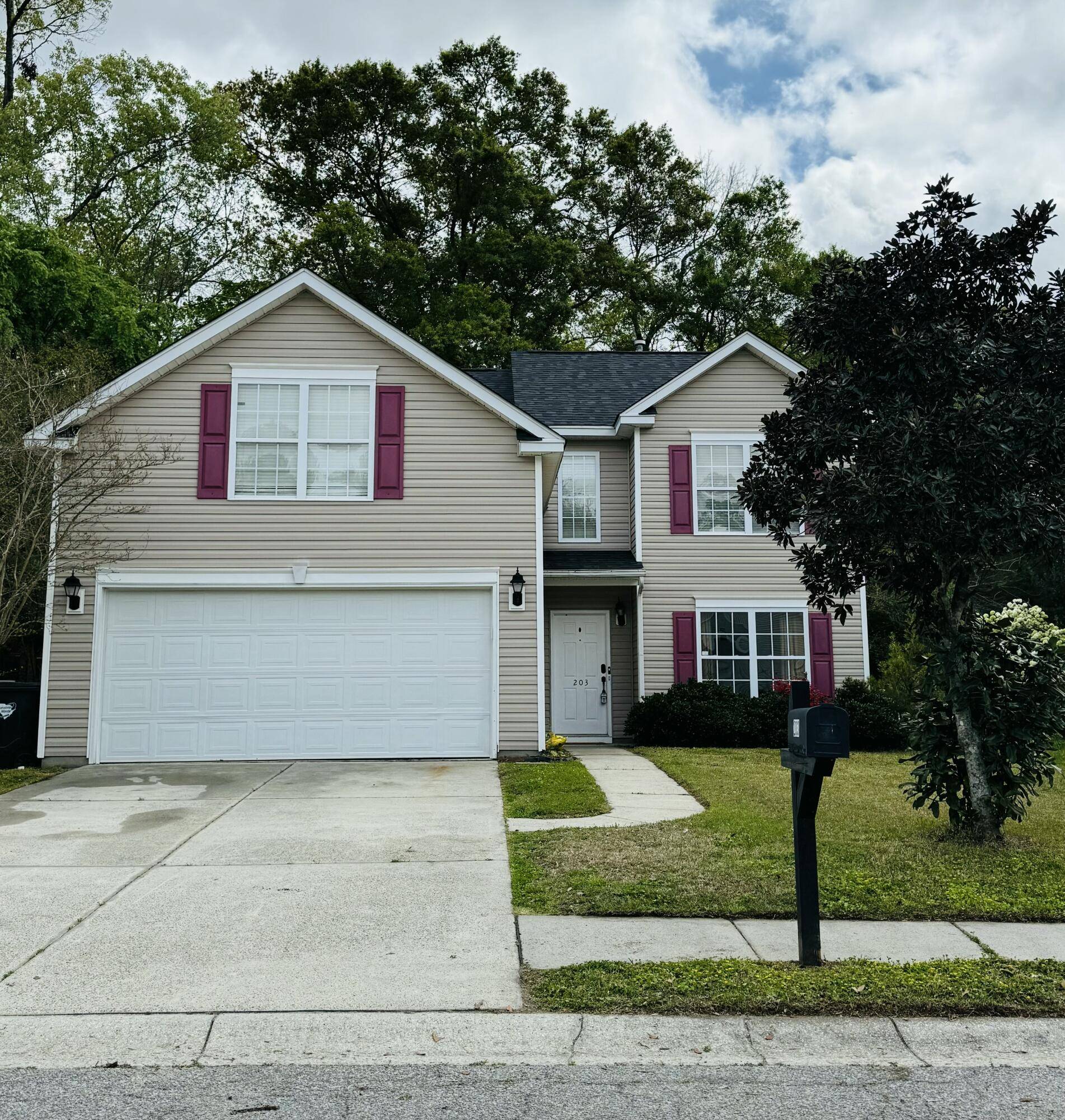 203 Arbor Oaks Dr, Summerville, SC 29485